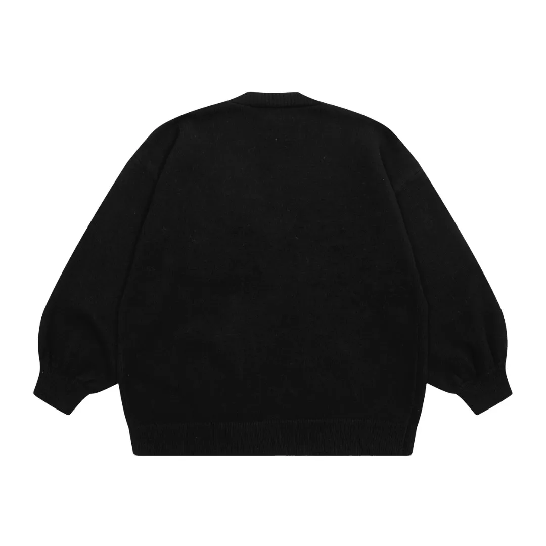 P220 Top quality" Style number: DS016# [Ralph Lauren V-neck solid color pony embroidered logo wool velvet knitted shawl cardigan] ✅Ralph Lauren Lazy‌oversize style basic classic versatile ten-color shawl cardigan ✅Main supplier platform live broadcast Wholesale entities Out of stock will be replenished Not off the shelf ✅ZP quality 1:1 version Can scan the code to enter the GF website Counter quality ✅Details and quality are the only one in Guangzhou. Light luxury wool. Focus on high-end. Cost-effective. Needless to say good quality. ✅Restore the original version. Can wear 190 pounds. Loose, comfortable and stress-free. ✅Loose upper body, oversize and lazy style. Must-have style for goddess ootd. ✅Good-looking clothes are never picky. Recommended for goddess wardrobe. Taro Purple, Light Khaki, Chinese Red, Anchor Red